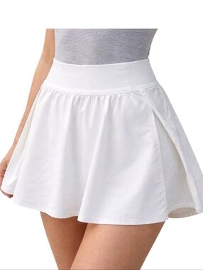 Spanx Women's The Get Moving Skort 17" in White Medium (6-8)